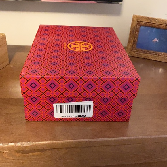 Tori Burch box - Picture 4 of 9